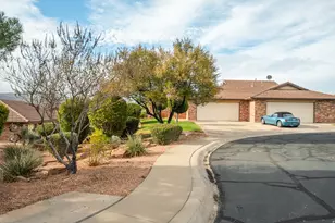2360 S Hampton Rd, Saint George, UT 84770 - Photo 2