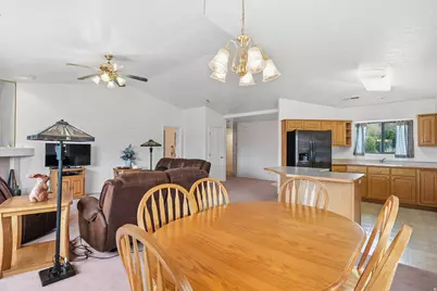 2360 S Hampton Rd, Saint George, UT 84770 - Photo 12