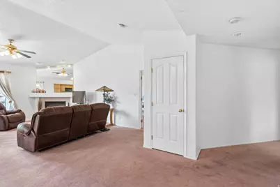 2360 S Hampton Rd, Saint George, UT 84770 - Photo 10