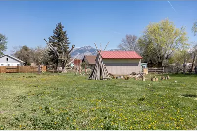 2017 N 2000 W, Farr West, UT 84404 - Photo 18