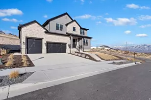 7136 W Blue Bison Ln, Herriman, UT 84096 - Photo 2