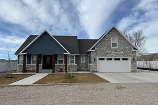 1163 N 3000 W, Vernal, UT 84078 - Photo 1