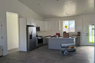 114 E 2000 S, Vernal, UT 84078 - Photo 4