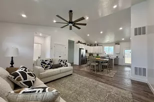 114 E 2000 S, Vernal, UT 84078 - Photo 12