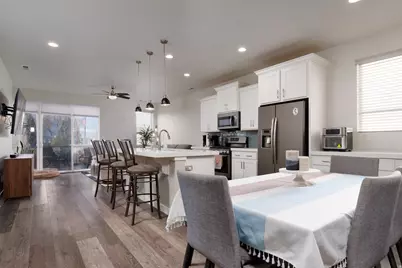 3229 S. Peregrine Trl, Saratoga Springs, UT 84045 - Photo 8