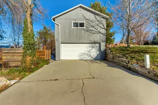 7609 S 2700 E, Cottonwood Heights, UT 84121 - Photo 54