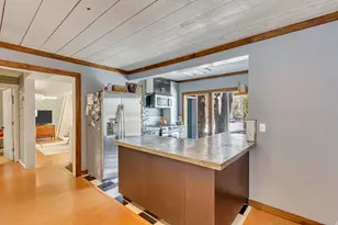 7609 S 2700 E, Cottonwood Heights, UT 84121 - Photo 44