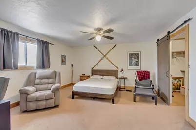 7609 S 2700 E, Cottonwood Heights, UT 84121 - Photo 22