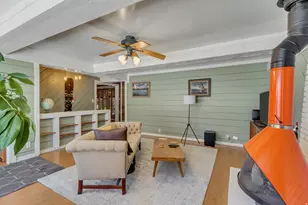 7609 S 2700 E, Cottonwood Heights, UT 84121 - Photo 10