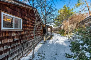 7609 S 2700 E, Cottonwood Heights, UT 84121 - Photo 38