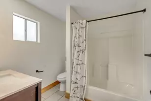 7609 S 2700 E, Cottonwood Heights, UT 84121 - Photo 20