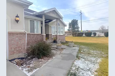 2687 W 10950 S, South Jordan, UT 84095 - Photo 2