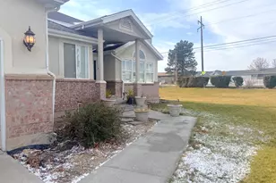 2687 W 10950 S, South Jordan, UT 84095 - Photo 2