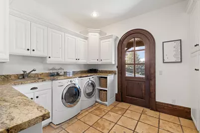 18 Snow Forest Ln, Sandy, UT 84092 - Photo 32