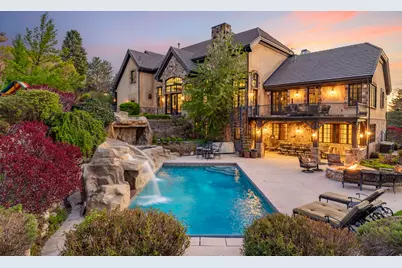 18 Snow Forest Ln, Sandy, UT 84092 - Photo 2