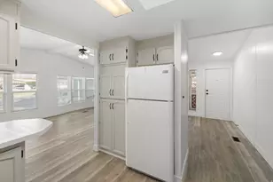 4405 S Vagabond Dr, Murray, UT 84107 - Photo 4