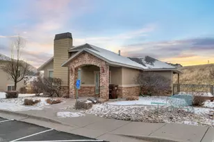 1370 E Meadow Valley Dr, Draper, UT 84020 - Photo 4