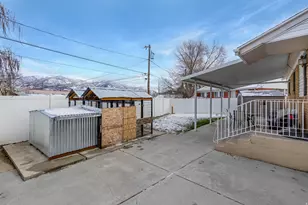 5170 S 600 W, Washington Terrace, UT 84405 - Photo 26
