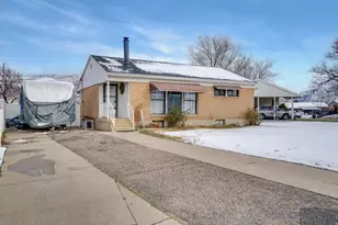 5170 S 600 W, Washington Terrace, UT 84405 - Photo 2
