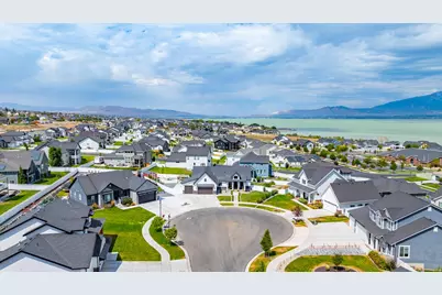 3727 S Larkspur Cir, Saratoga Springs, UT 84045 - Photo 2