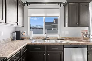 366 E 1970 N, Tooele, UT 84074 - Photo 12