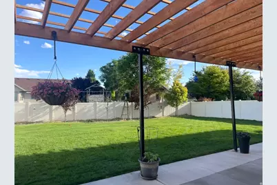 302 E Interlochen Ln N, Stansbury Park, UT 84074 - Photo 34