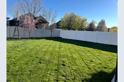 302 E Interlochen Ln N, Stansbury Park, UT 84074 - Photo 32