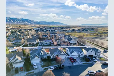 302 E Interlochen Ln N, Stansbury Park, UT 84074 - Photo 40
