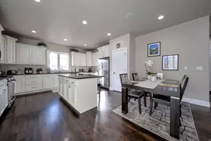 10804 S Hiddenwood Dr, Sandy, UT 84092 - Photo 6