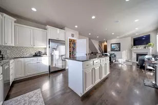 10804 S Hiddenwood Dr, Sandy, UT 84092 - Photo 6