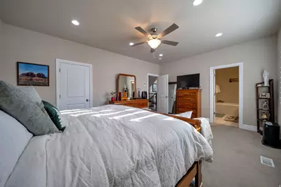 10804 S Hiddenwood Dr, Sandy, UT 84092 - Photo 18