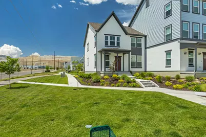 6718 W 11800 S, South Jordan, UT 84009 - Photo 2