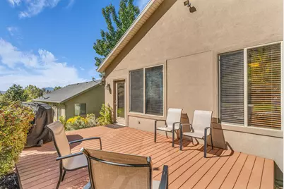 102 E Manilla Dr, Draper, UT 84020 - Photo 6