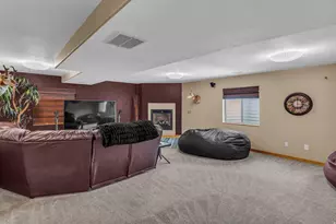 102 E Manilla Dr, Draper, UT 84020 - Photo 24