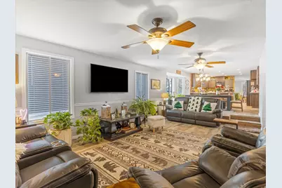 6439 S 1940 E, Murray, UT 84121 - Photo 8