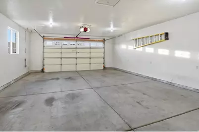 3582 N 3050 W, Farr West, UT 84404 - Photo 36