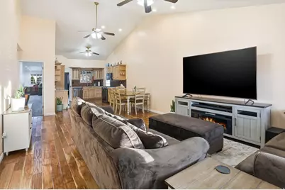 3582 N 3050 W, Farr West, UT 84404 - Photo 8