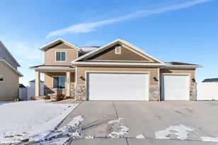 7803 N Sweetbriar Rd, Eagle Mountain, UT 84005 - Photo 1
