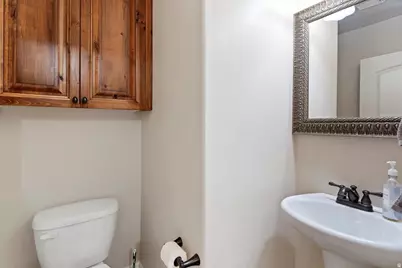 6189 S 1550 E, South Ogden, UT 84405 - Photo 14