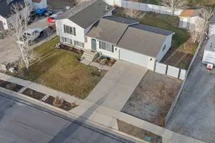 776 3 O'Clock Dr, Tooele, UT 84074 - Photo 18