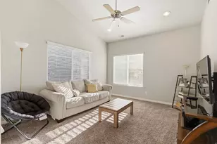 1077 S Canyon Dr, Provo, UT 84606 - Photo 4