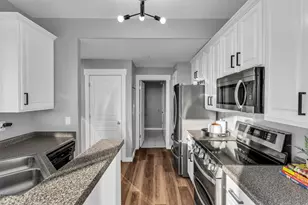 8459 S Ivy Gable Dr W, West Jordan, UT 84081 - Photo 6