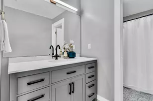 8459 S Ivy Gable Dr W, West Jordan, UT 84081 - Photo 16