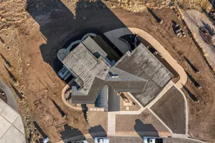 7554 E Dogwood Dr, Huntsville, UT 84317 - Photo 10