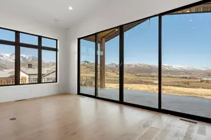 7554 E Dogwood Dr, Huntsville, UT 84317 - Photo 14