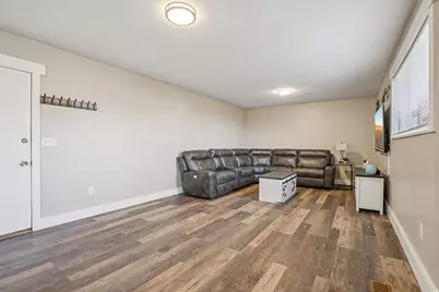 2964 W Continental Cir, Taylorsville, UT 84129 - Photo 14