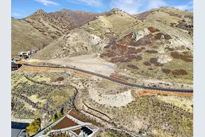 2438 S Cannon Point Dr, Salt Lake City, UT 84109 - Photo 14