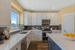 6572 W Shawnee Marie Way, Herriman, UT 84096 - Photo 4