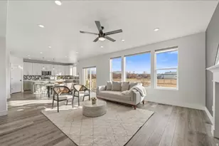 2637 W 3125 S, West Haven, UT 84401 - Photo 2