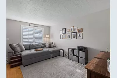 582 W 1950 N, Centerville, UT 84014 - Photo 6